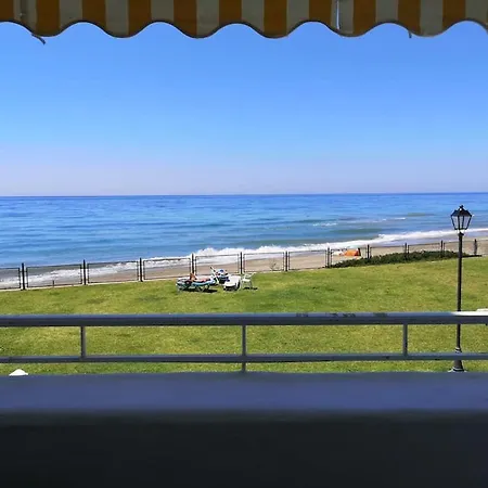 Apartment Amazing 3bedroom Flat With Seafront Views & Pool By Sharingco
