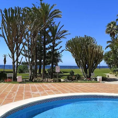 Amazing 3bedroom Flat With Seafront Views & Pool By Sharingco
