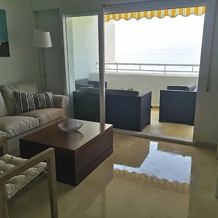 Apartment Amazing 3bedroom Flat With Seafront Views & Pool By Sharingco