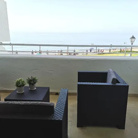 Apartment Amazing 3bedroom Flat With Seafront Views & Pool By Sharingco Marbella